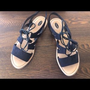 Dr Scholl’s black sandals size 8.5